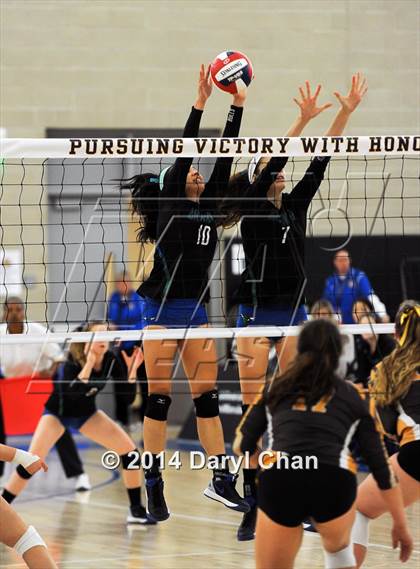 Thumbnail 1 in Branson vs. Parker (CIF D5 State Final) photogallery.