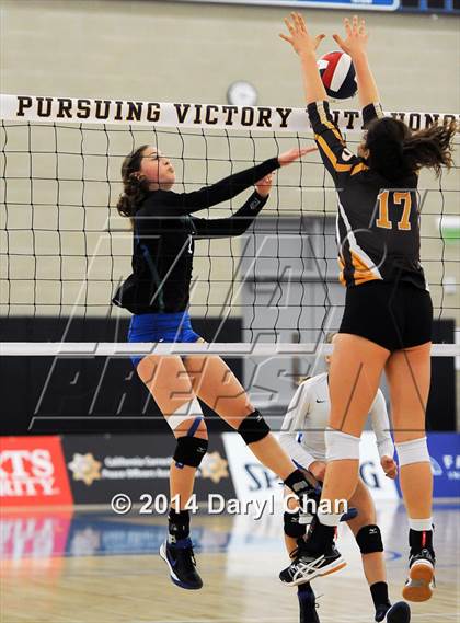 Thumbnail 2 in Branson vs. Parker (CIF D5 State Final) photogallery.