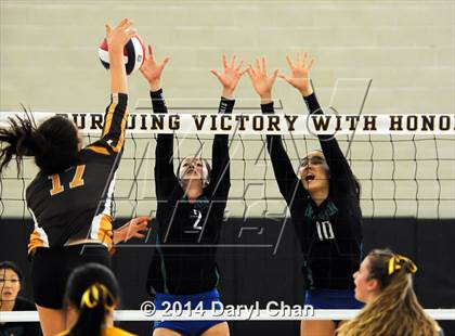 Thumbnail 2 in Branson vs. Parker (CIF D5 State Final) photogallery.