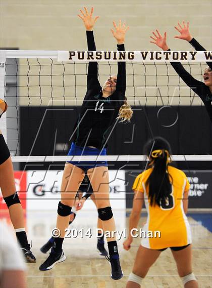 Thumbnail 2 in Branson vs. Parker (CIF D5 State Final) photogallery.