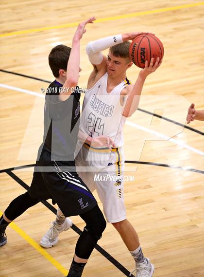Thumbnail 1 in Bayfield vs. Lutheran (CHSAA 3A Championship) photogallery.