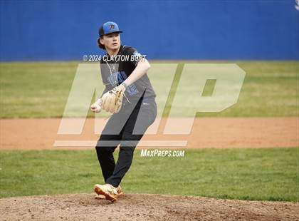 Thumbnail 2 in Orofino vs. Colton photogallery.