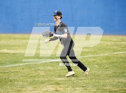 Thumbnail 2 in Orofino vs. Colton photogallery.