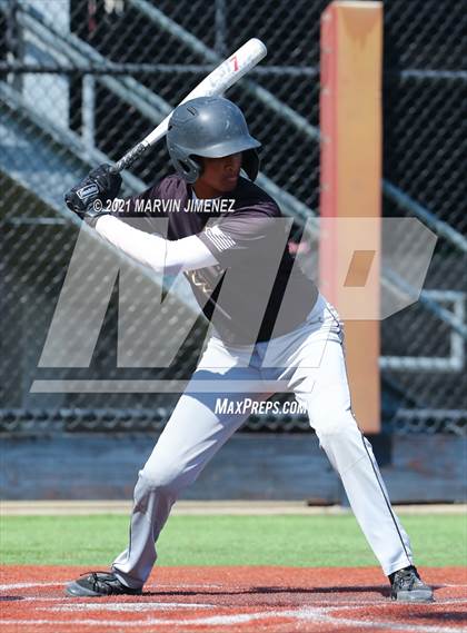 Thumbnail 2 in Oaks Christian vs Newbury Park photogallery.