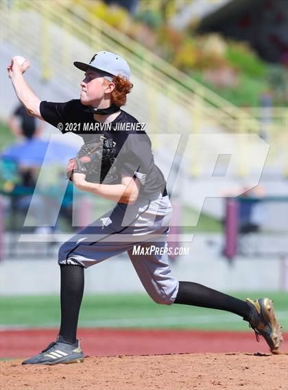 Thumbnail 3 in Oaks Christian vs Newbury Park photogallery.