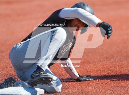 Thumbnail 2 in Oaks Christian vs Newbury Park photogallery.