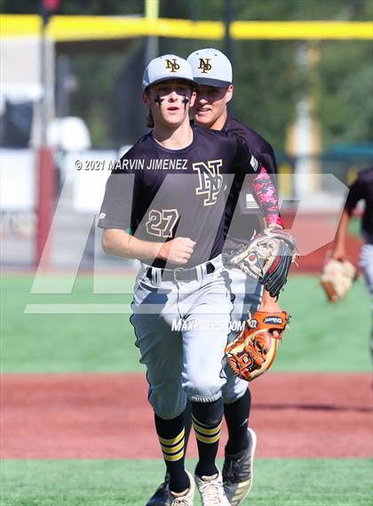 Thumbnail 3 in Oaks Christian vs Newbury Park photogallery.