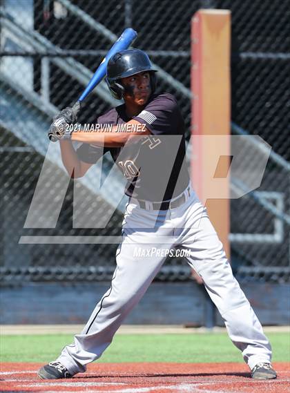 Thumbnail 3 in Oaks Christian vs Newbury Park photogallery.