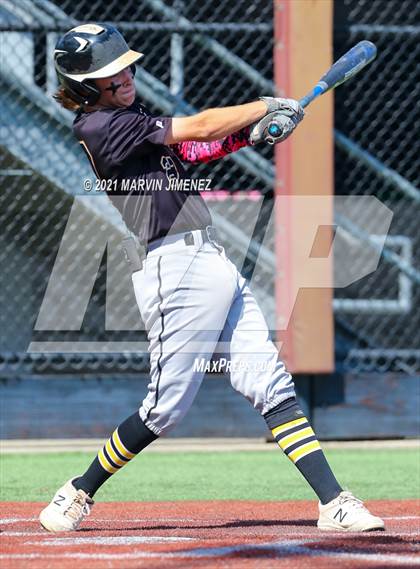 Thumbnail 2 in Oaks Christian vs Newbury Park photogallery.