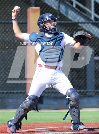 Thumbnail 3 in Oaks Christian vs Newbury Park photogallery.
