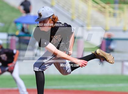 Thumbnail 3 in Oaks Christian vs Newbury Park photogallery.