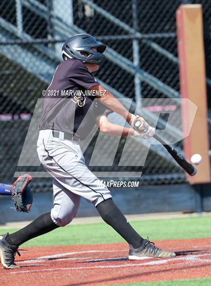 Thumbnail 3 in Oaks Christian vs Newbury Park photogallery.