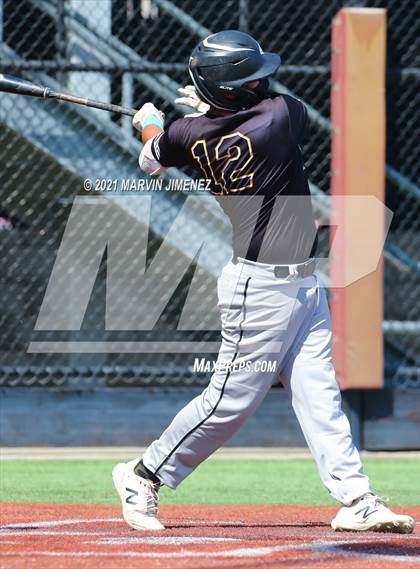 Thumbnail 2 in Oaks Christian vs Newbury Park photogallery.