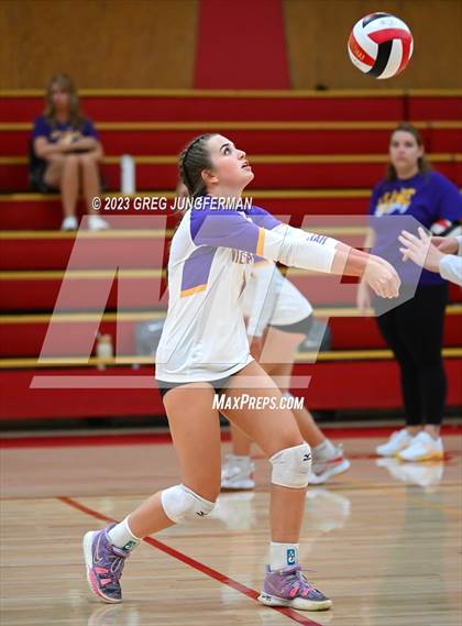 Thumbnail 1 in Ukiah @ Cardinal Newman photogallery.