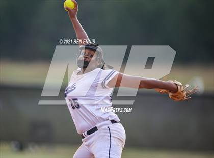 Thumbnail 3 in Northwest Whitfield vs Luella (GHSA 4A Round 1 Playoff) photogallery.