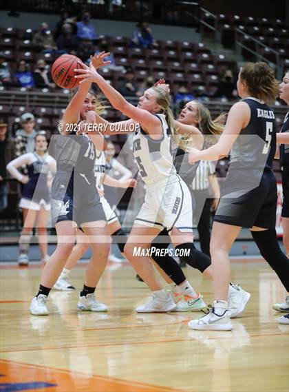 Thumbnail 3 in Duchesne vs. Beaver (UHSAA 2A Consolation Semifinal) photogallery.