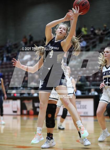 Thumbnail 2 in Duchesne vs. Beaver (UHSAA 2A Consolation Semifinal) photogallery.