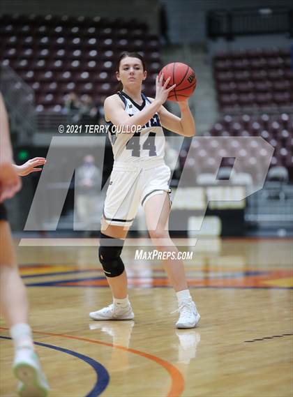 Thumbnail 2 in Duchesne vs. Beaver (UHSAA 2A Consolation Semifinal) photogallery.