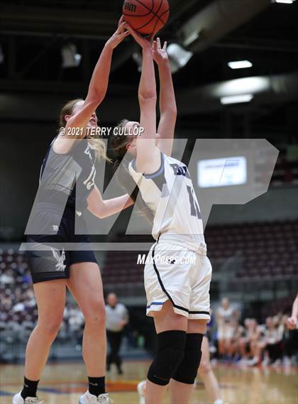 Thumbnail 3 in Duchesne vs. Beaver (UHSAA 2A Consolation Semifinal) photogallery.