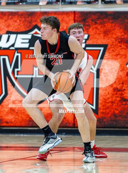 Thumbnail 2 in Highland @ Centralia (IHSA 3A Sectional Semifinals) photogallery.