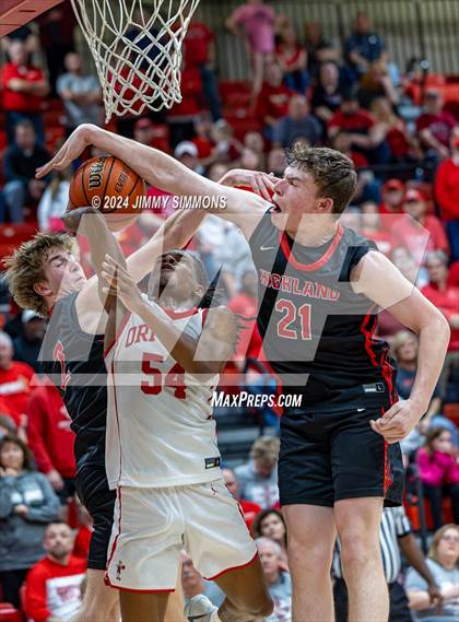 Thumbnail 2 in Highland @ Centralia (IHSA 3A Sectional Semifinals) photogallery.