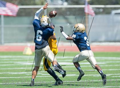 Thumbnail 2 in Del Oro vs Notre Dame (UT Honor Bowl) photogallery.