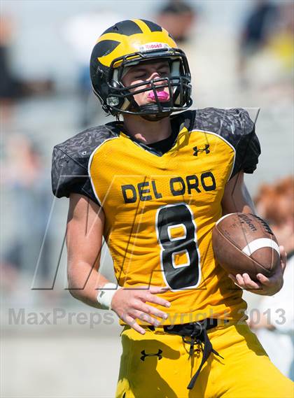 Thumbnail 2 in Del Oro vs Notre Dame (UT Honor Bowl) photogallery.