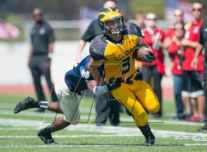 Thumbnail 1 in Del Oro vs Notre Dame (UT Honor Bowl) photogallery.