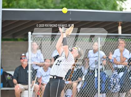 Thumbnail 2 in Yorktown vs. Western (IHSAA 3A Regional Championship)  photogallery.