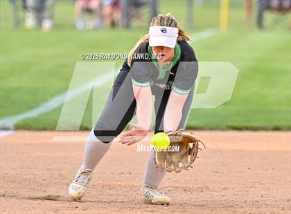 Thumbnail 3 in Yorktown vs. Western (IHSAA 3A Regional Championship)  photogallery.