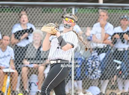 Thumbnail 3 in Yorktown vs. Western (IHSAA 3A Regional Championship)  photogallery.