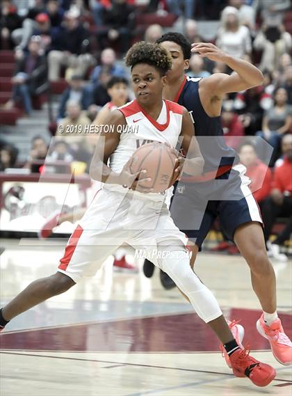 Thumbnail 2 in Viewpoint vs. Village Christian (Rancho Mirage Holiday Invitational) photogallery.