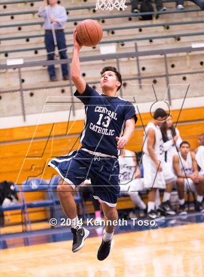 Thumbnail 3 in Central Catholic @ Clark photogallery.