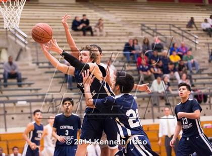 Thumbnail 1 in Central Catholic @ Clark photogallery.