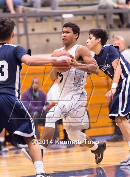 Thumbnail 2 in Central Catholic @ Clark photogallery.