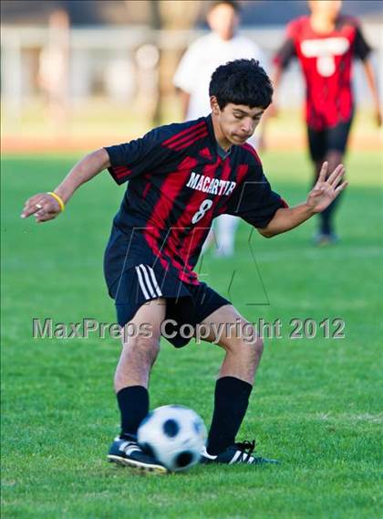 Thumbnail 1 in Bellaire vs MacArthur (Pearland Soccer Classic) photogallery.