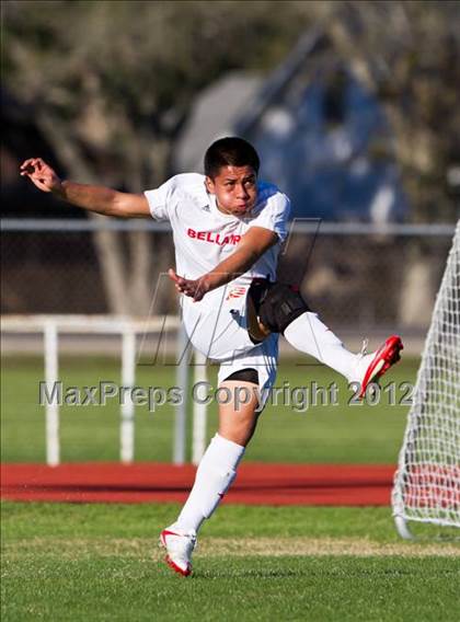 Thumbnail 2 in Bellaire vs MacArthur (Pearland Soccer Classic) photogallery.