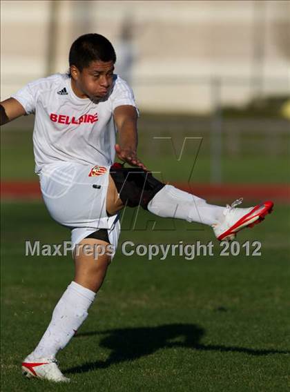 Thumbnail 2 in Bellaire vs MacArthur (Pearland Soccer Classic) photogallery.