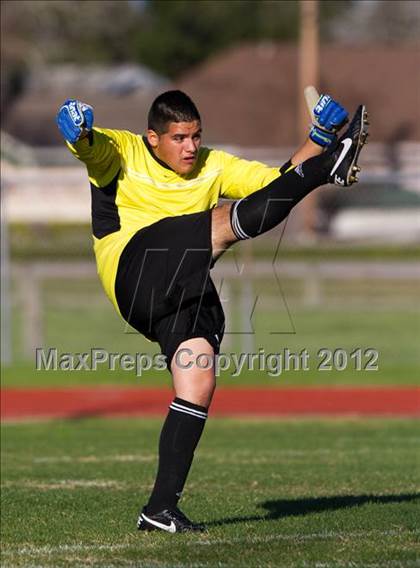Thumbnail 3 in Bellaire vs MacArthur (Pearland Soccer Classic) photogallery.