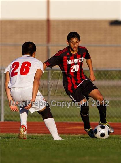Thumbnail 2 in Bellaire vs MacArthur (Pearland Soccer Classic) photogallery.