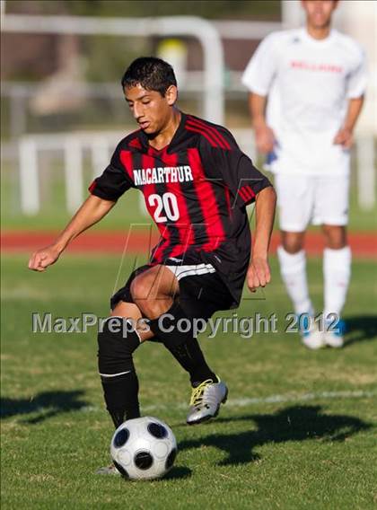 Thumbnail 2 in Bellaire vs MacArthur (Pearland Soccer Classic) photogallery.