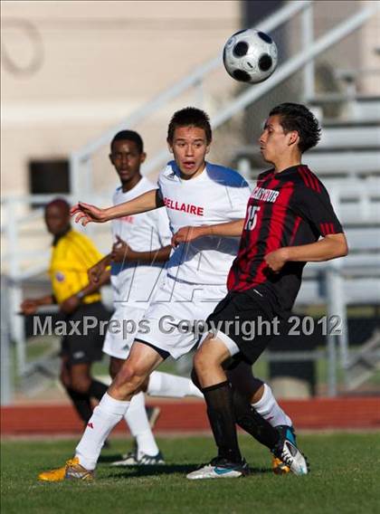 Thumbnail 1 in Bellaire vs MacArthur (Pearland Soccer Classic) photogallery.