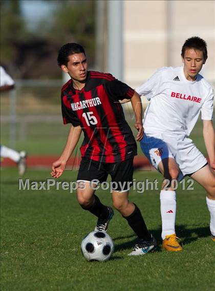 Thumbnail 1 in Bellaire vs MacArthur (Pearland Soccer Classic) photogallery.