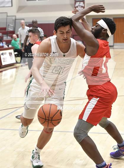 Thumbnail 1 in Thousand Oaks vs. Palm Desert (Rancho Mirage Holiday Invitational) photogallery.