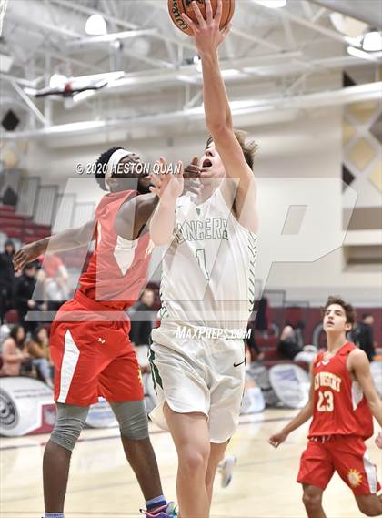 Thumbnail 1 in Thousand Oaks vs. Palm Desert (Rancho Mirage Holiday Invitational) photogallery.
