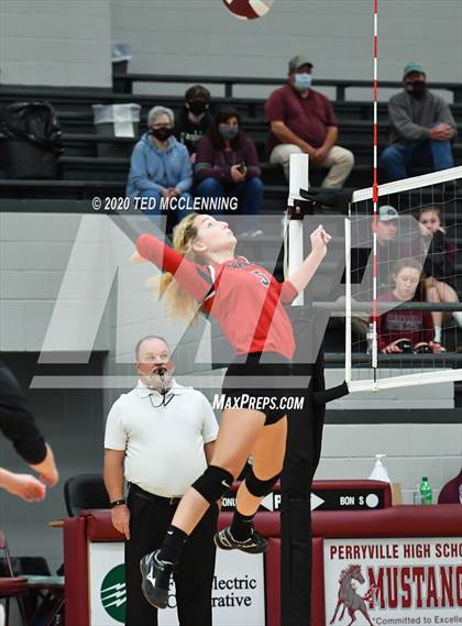 Thumbnail 2 in Harmony Grove @ Perryville photogallery.