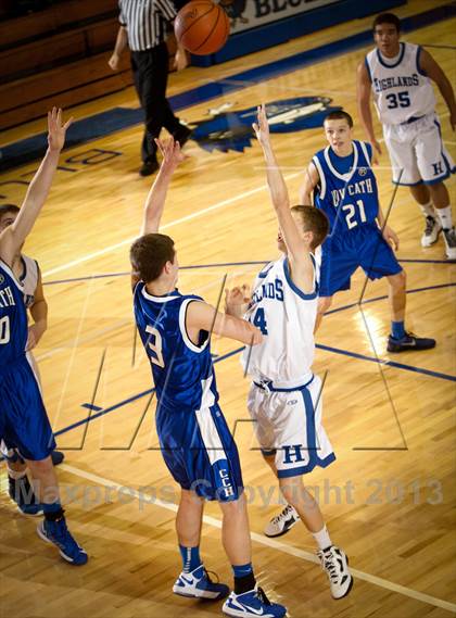 Thumbnail 2 in Covington Catholic @ Highlands photogallery.