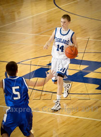 Thumbnail 1 in Covington Catholic @ Highlands photogallery.