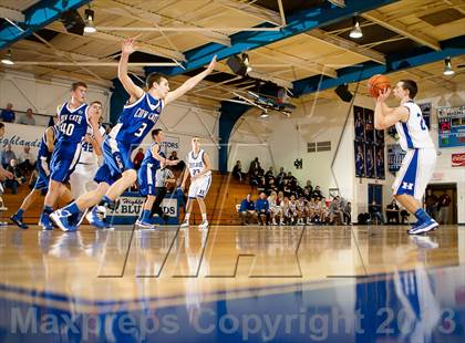Thumbnail 2 in Covington Catholic @ Highlands photogallery.