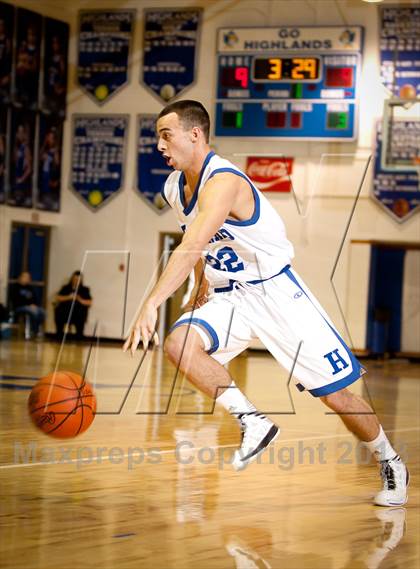 Thumbnail 2 in Covington Catholic @ Highlands photogallery.